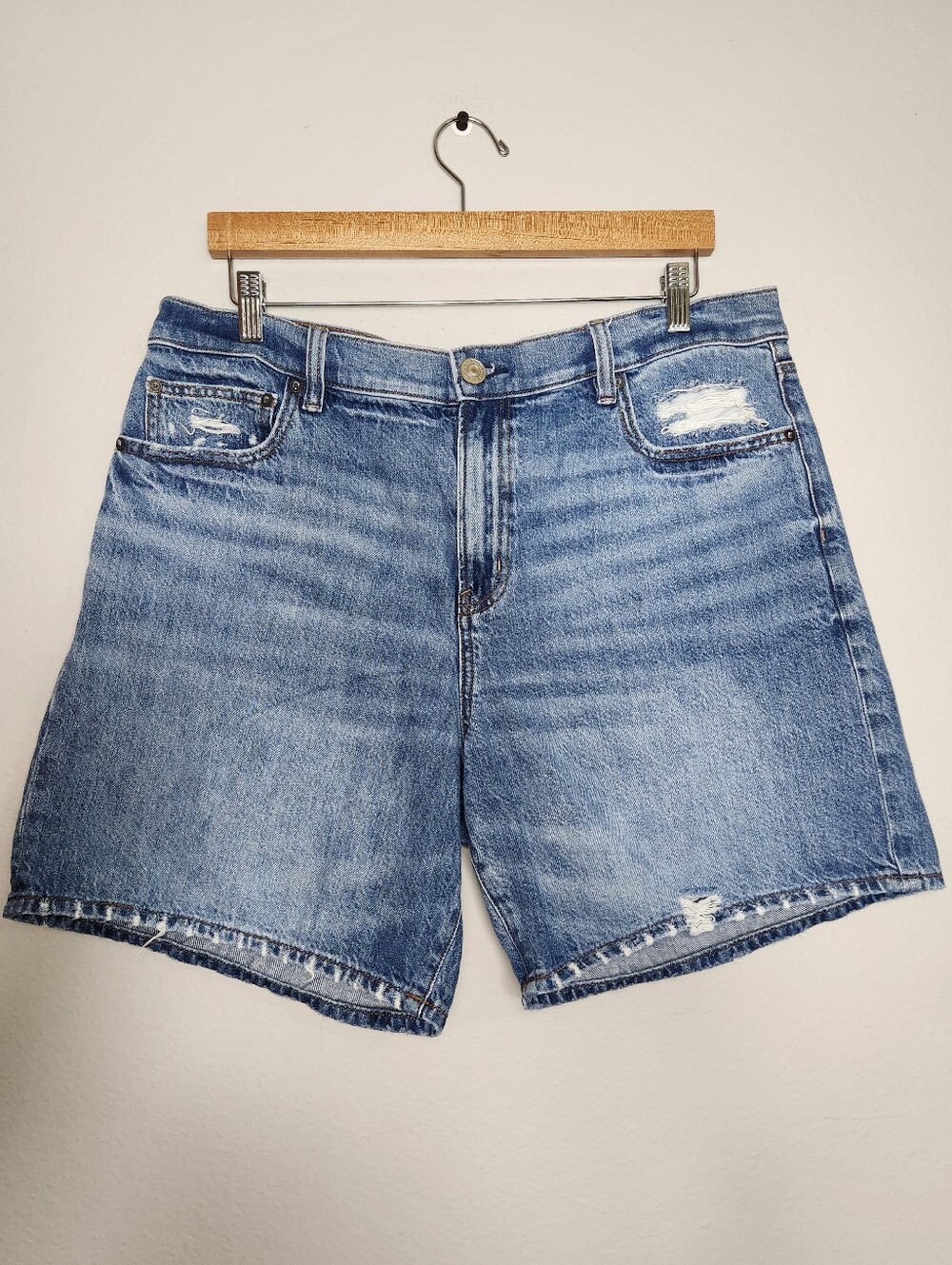 American Eagle Womens |16| 90's Boyfriend Bermuda 100% Cotton Jean Shorts